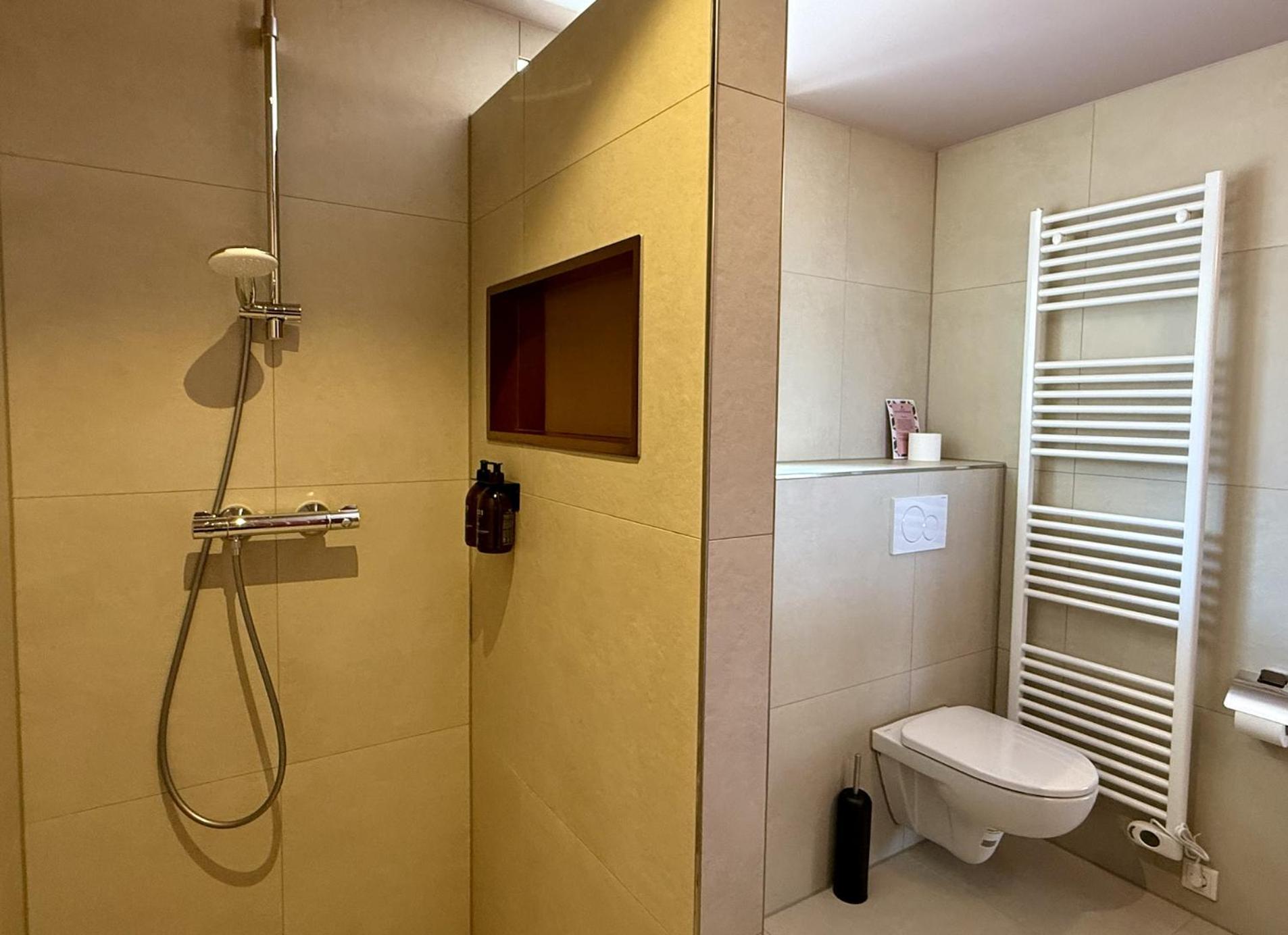 Hotel Restaurant Ruimzicht Zeddam Ngoại thất bức ảnh